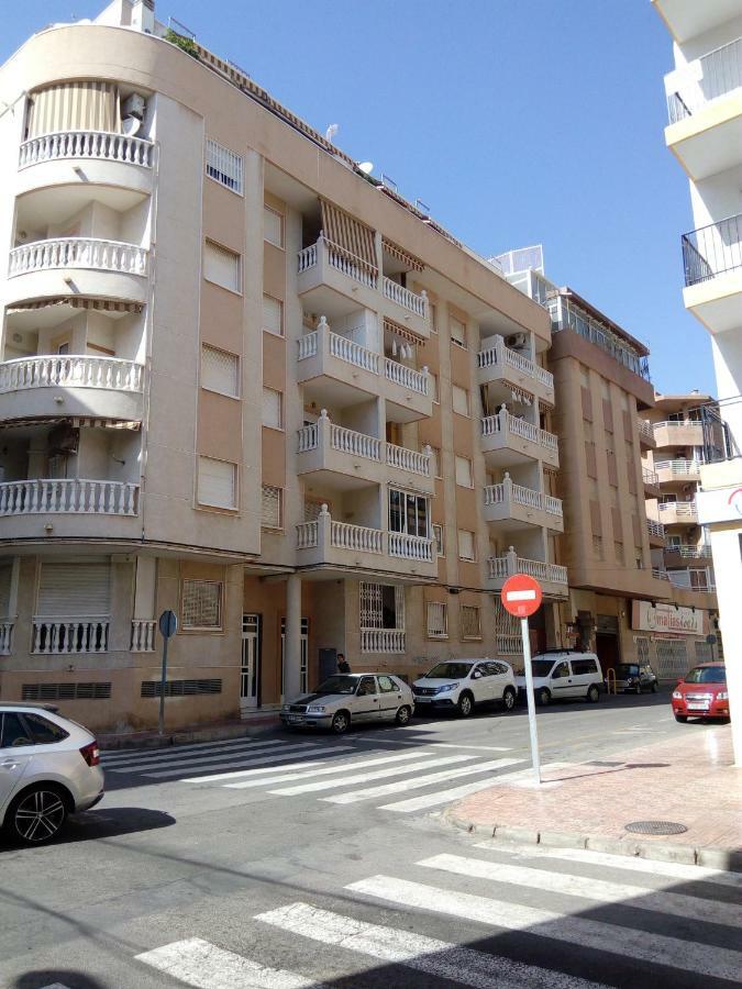 Apartment Only 250M From The Beach Los Locos Torrevieja Zewnętrze zdjęcie